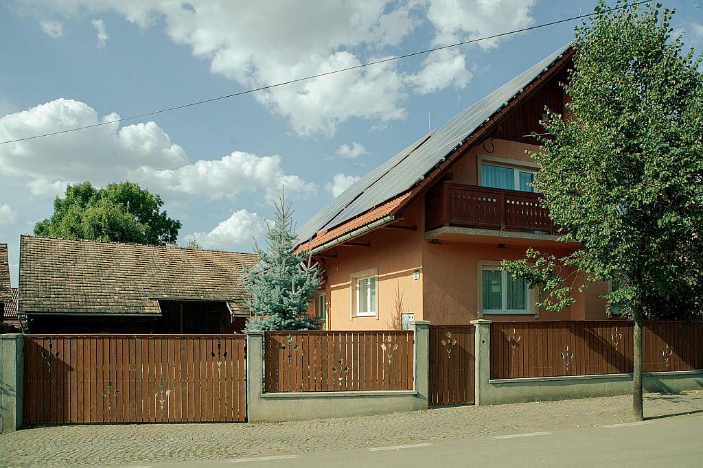 Videki-Vendeghaz-es-Csurszallo-kezdooldal-kep-1